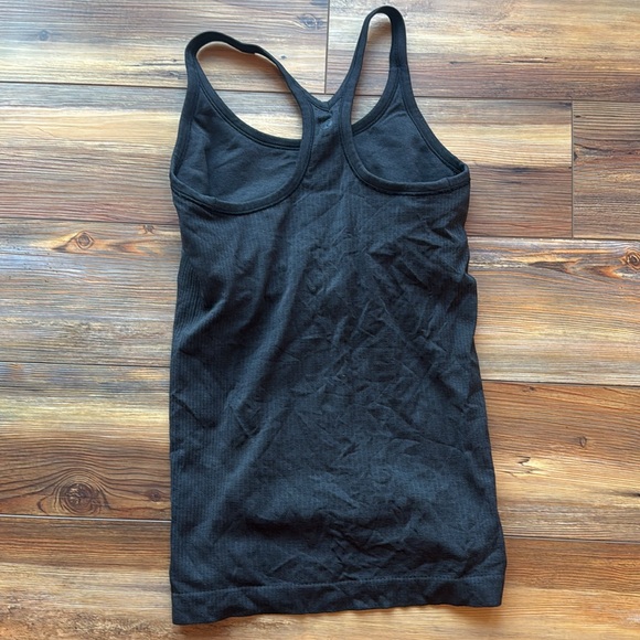 Lululemon ribbed tank size 4 - Picture 2 of 2